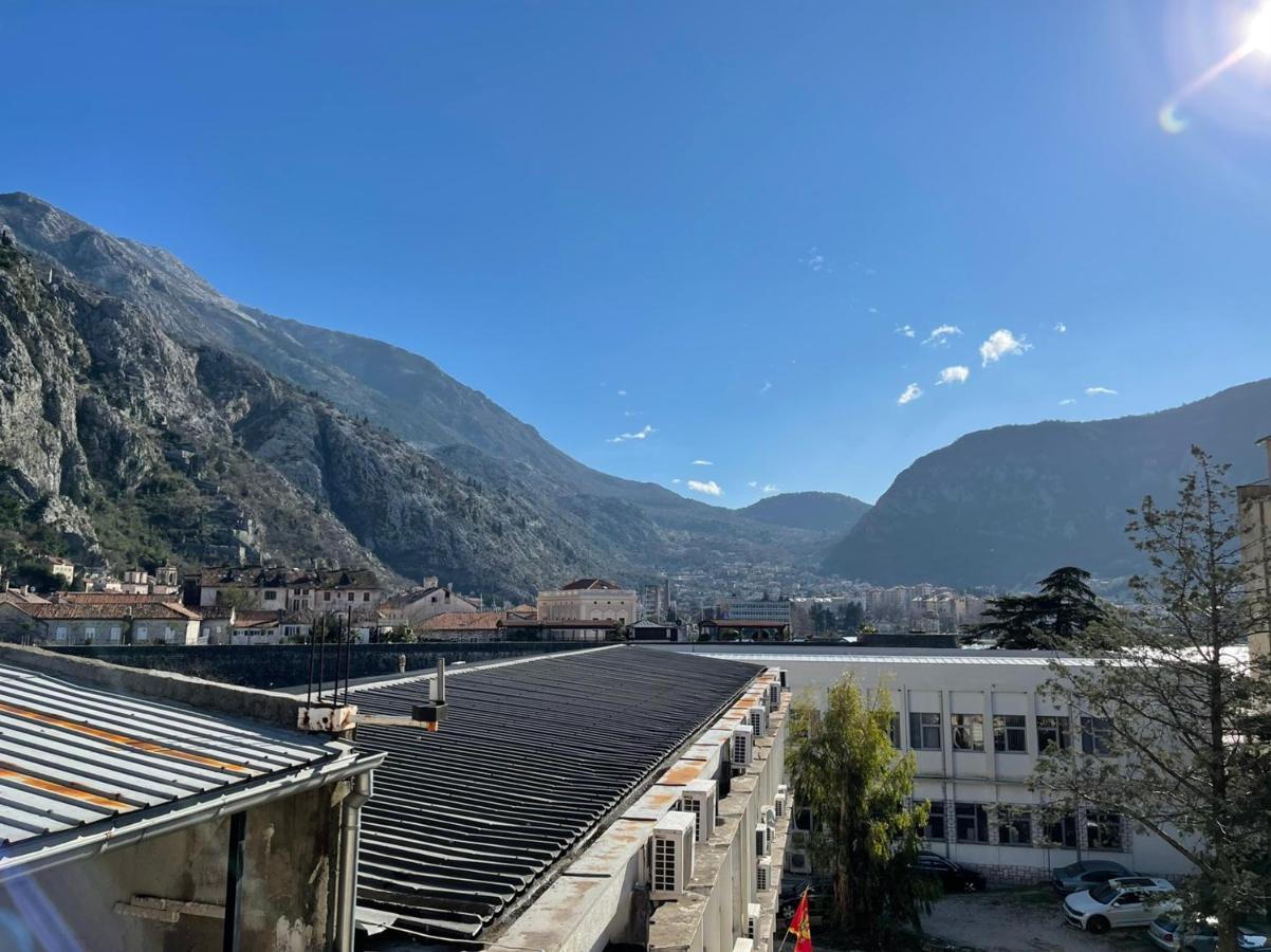 Downtown Apartment Kotor Buitenkant foto