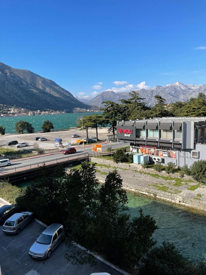 Downtown Apartment Kotor Buitenkant foto
